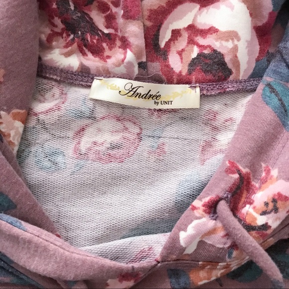 Floral Sweatshirt - Picture 5 of 6